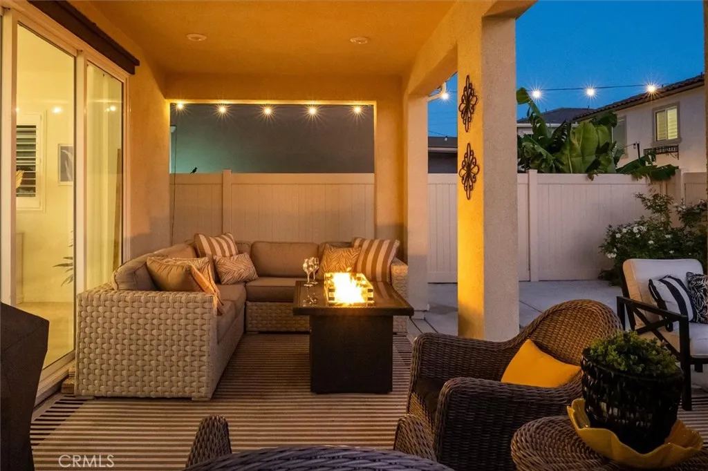 20912 20912 Silvergate Way, Newhall, California 91321 home-pic-40